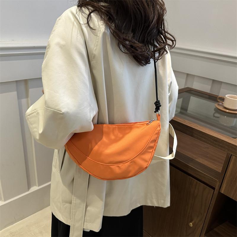 Trendy Women's Crossbody Bag Stylish Japanese Dumpling Design Versatile Oxford Fabric