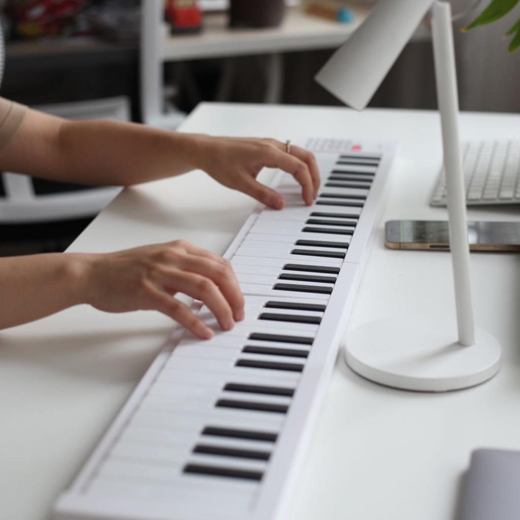 61-Key Foldable Electronic Piano Multifunctional Electronic Piano Keyboard with LED Display