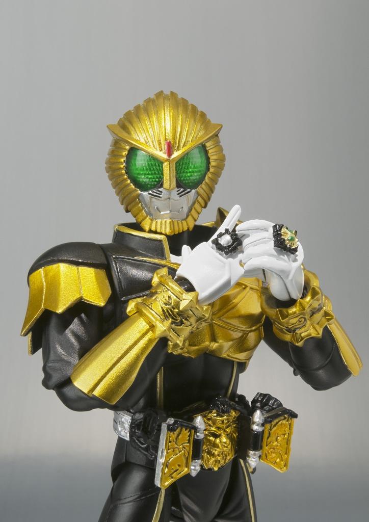 TAMASHII NATIONS Kamen Rider Beast S.H.Figuarts
