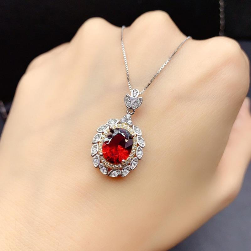 BELLA BOX New Style Luxurious Oval Imitation Red Pendant Separation Clavicle Necklace Fine Jewelry For Wedding Engagement