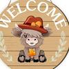 1 Set Interchangeable Wooden Welcome Sign with Seasonal Hat Accessories Gnome Highland Cow Hanging Front Door Sign Home Office Holiday Decoration