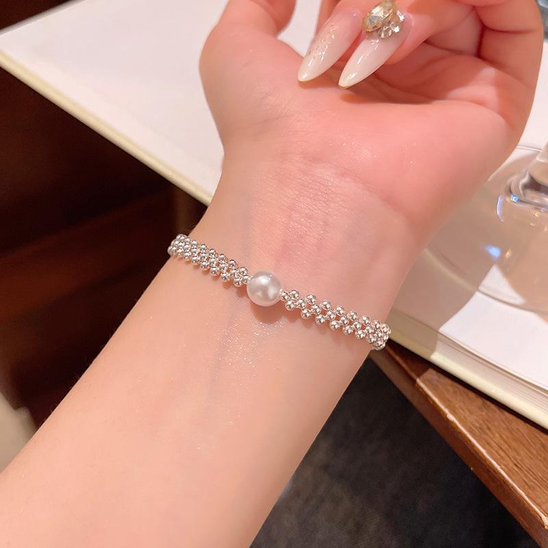 Elegant French Retro Pearl Bracelet - Versatile High-End Style for Women