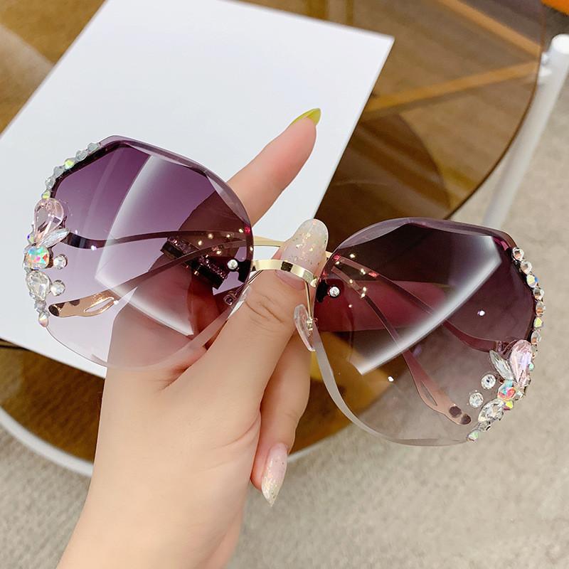 Luxury Fashion Oversized Rimless Sunglasses Women Fashion Brand Designer Big Frame Diamond Square Sun Glasses for Female Lentes