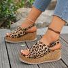 Модная женская обувь 2025 Новые женские босоножки с открытым носком Повседневные сандалии Женская летняя мода Леопардовые туфли на танкетке Женские сандалии на платформе