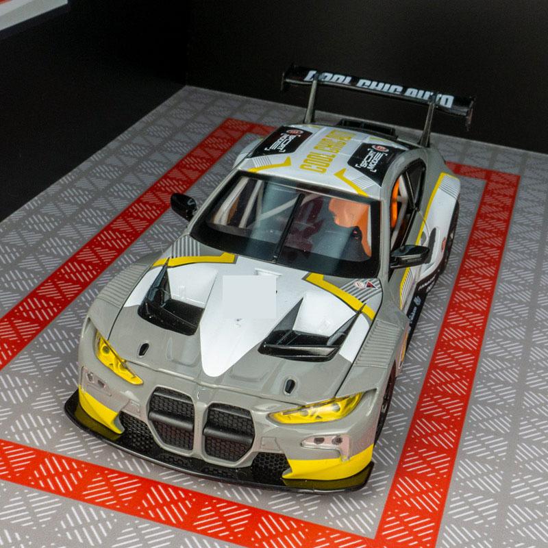 Моделирование M4 GT3 Alloy Sports Car Модель автомобиля Звук и свет могут открывать дверь Детская игрушечная машинка Подарок