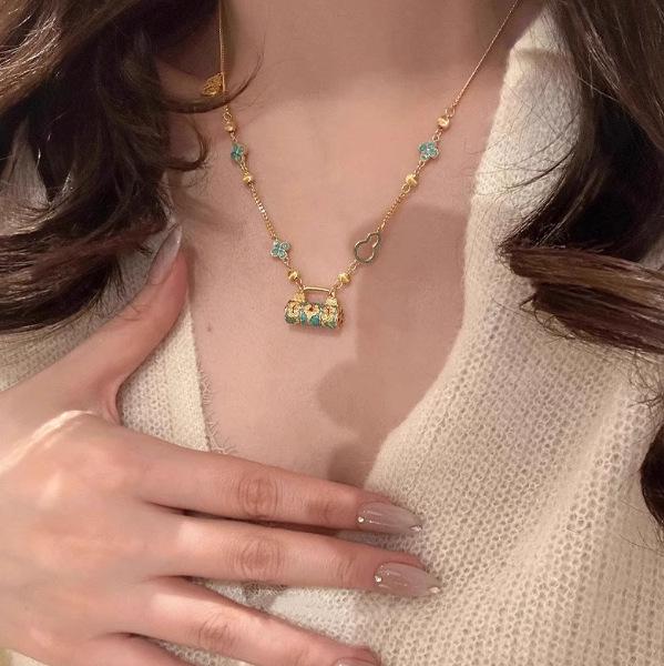 Эмалевый золотой кулон-подвеска Qi Xing Qing Lan на ключицу – Новый китайский стиль, легкая роскошь, чокер для модного образа высокого класса