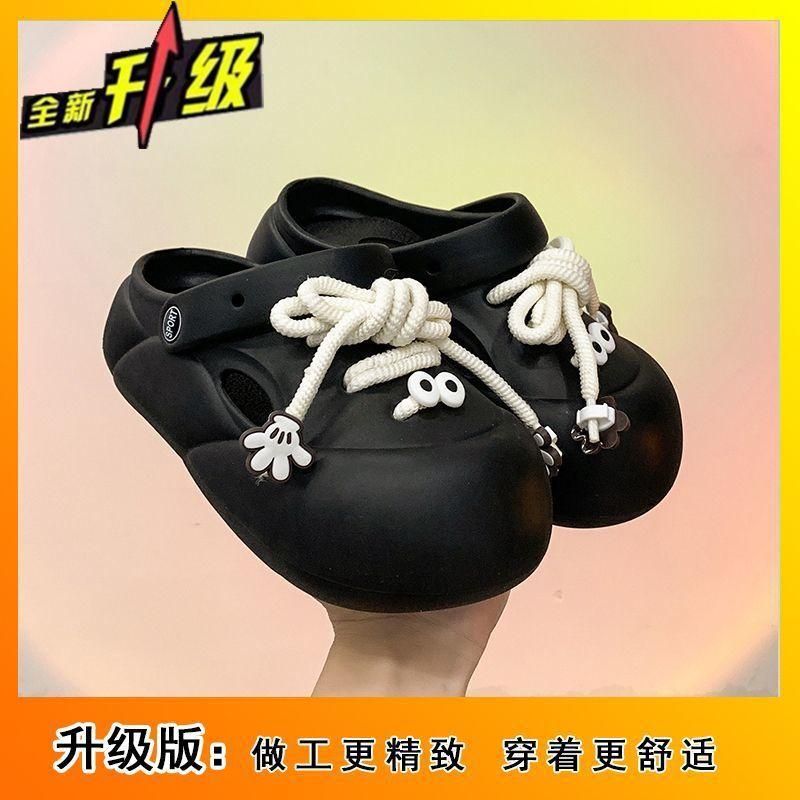 Модные универсальные нескользящие туфли с отверстиями Baotou шлепанцы на толстой подошве для повседневной носки на лето 2025, новая верхняя одежда, крутые женские шлепанцы