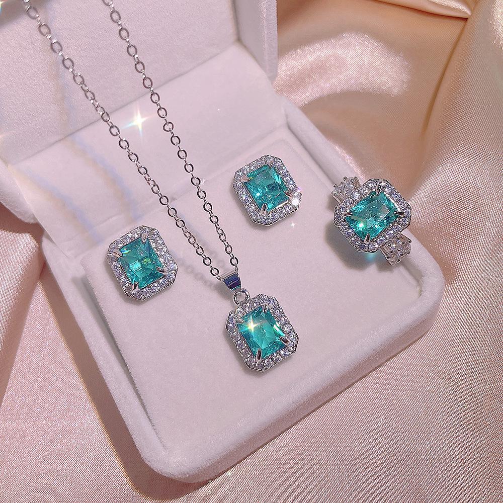 Vintage Rectangular Emerald Cut Green Gem Jewelry Set 925 Silver Halo Cubic Zirconia Necklace Earrings Ring 3Pcs Jewelry