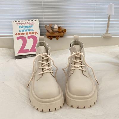 Женские ботинки Мартин осень 2025 новые в британском стиле модные универсальные маленькие иностранные на толстом каблуке красивые короткие ботинки