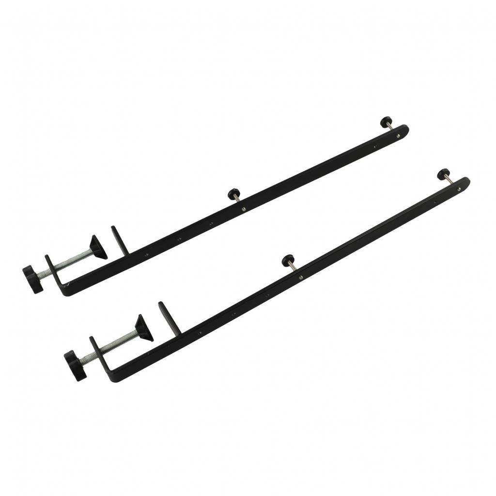 Набор из 2 металлических зажимов для надежной фиксации на рабочих столах и перфорированных панелях