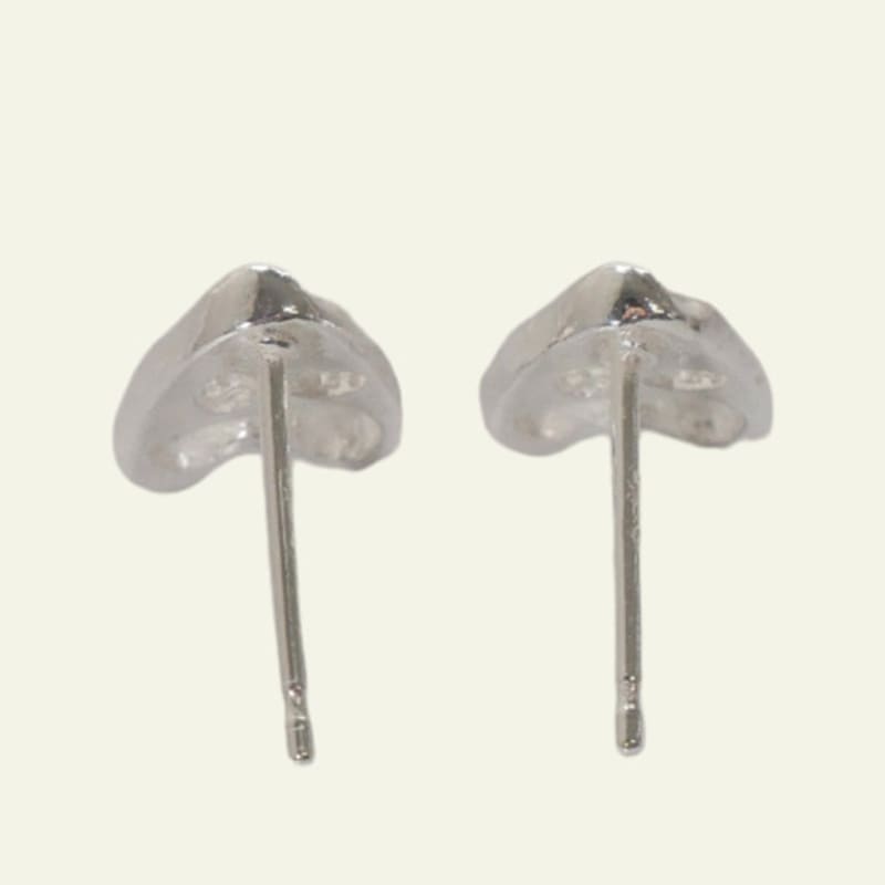 ovoe studio USD heart earrings