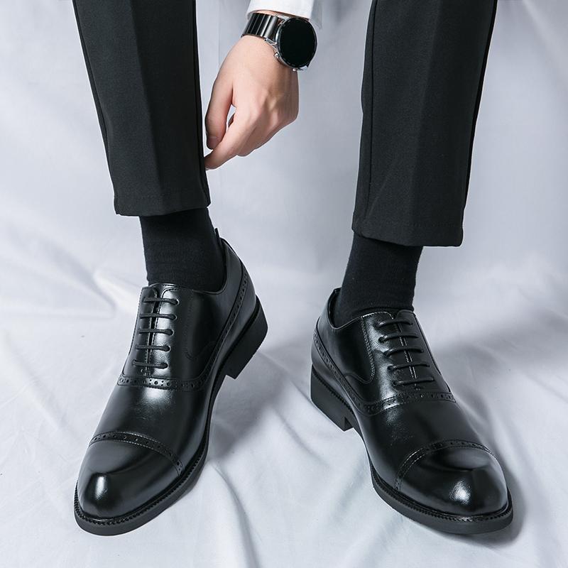 Fashion Men Formal Shoes Lace Up Classic Men Casual Dress Business Shoes Italian Oxfords Footwear Elegant Brogue Men Black Wedding Shoes