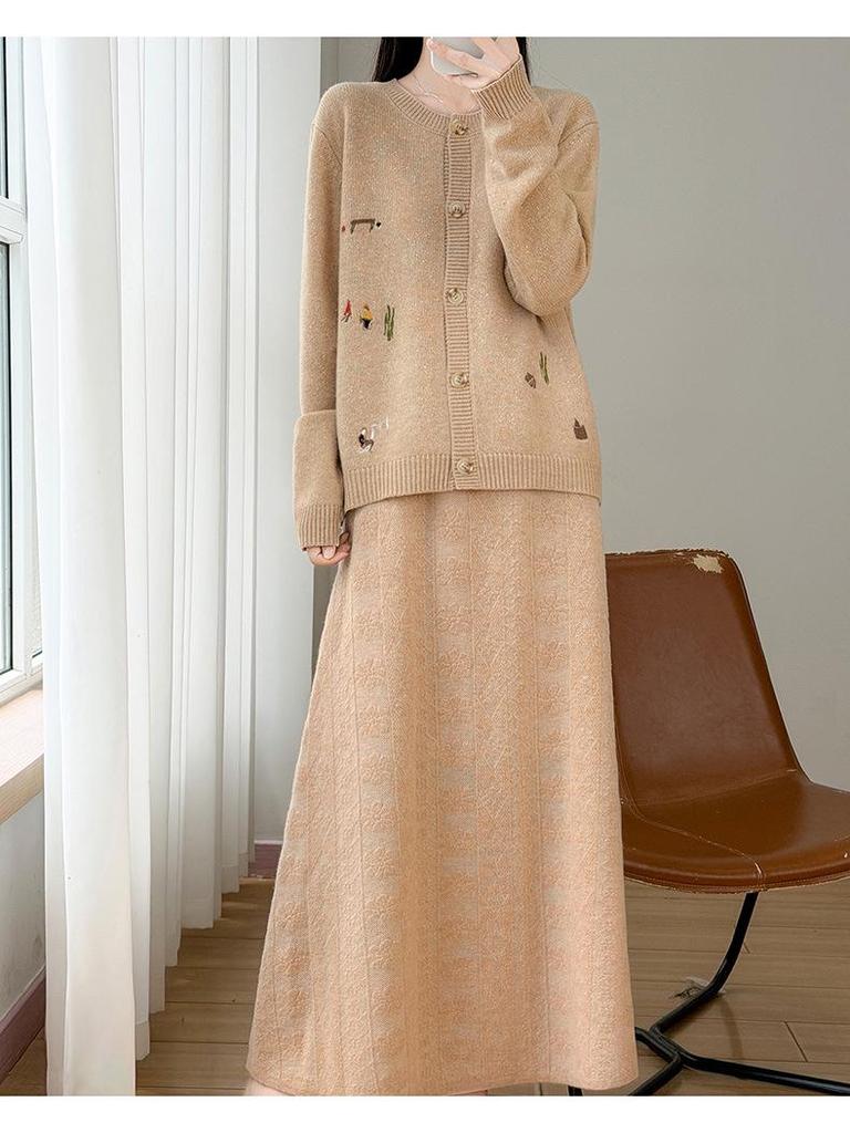 2026 Autumn/Winter Pure Wool Knit Cardigan with Lurex Cactus Embroidery