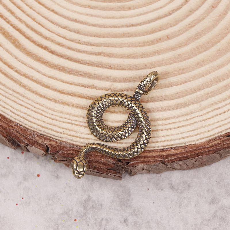 Антикварная бронзовая статуя змеи Миниатюрные фигурки Медные зодиакальные животные Украшения для стола Орнаменты Изделия из латуни