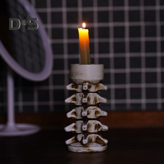 Halloween Candle Holder Resin Skeleton Hand Skull Backbone Candlestick Stand Tealight Holder Home Gothic Decor Spooky Party Supplies