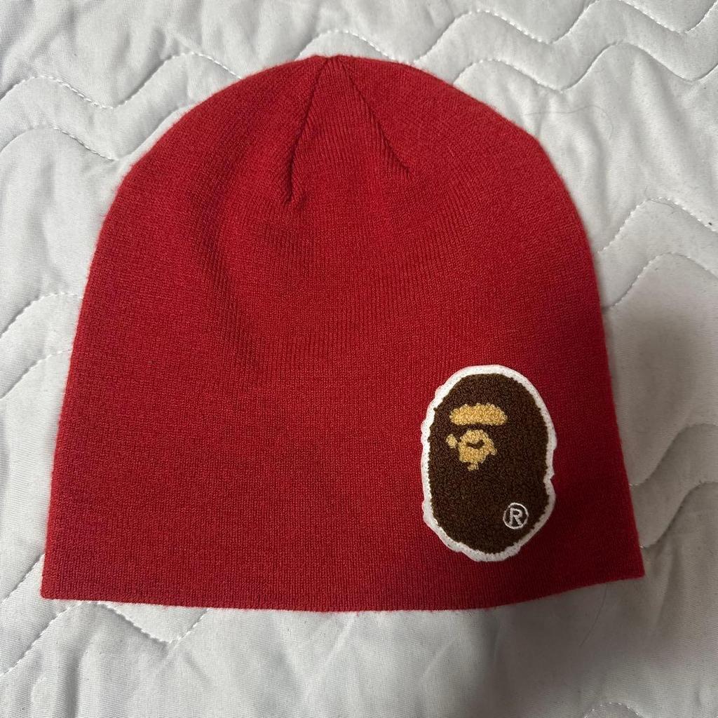 Б/у шапка A BATHING APE