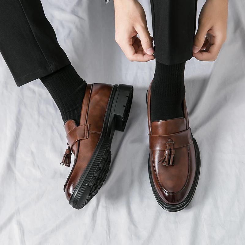 Fashion Men's High Quality Leather Slip-on Formal Oxfords Footwear Loafers Driving Party Dating Business Work Shoes Tassel Loafers