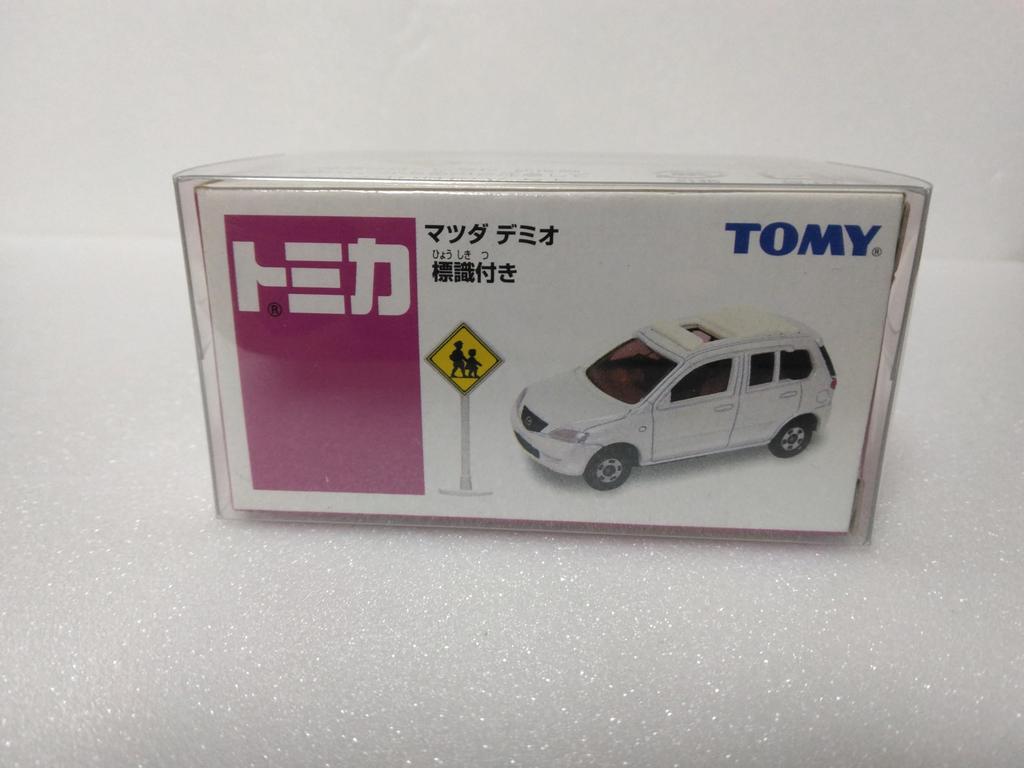 Миниатюра Tomica Mazda Demio с прозрачным кейсом, литой автомобиль, знак,