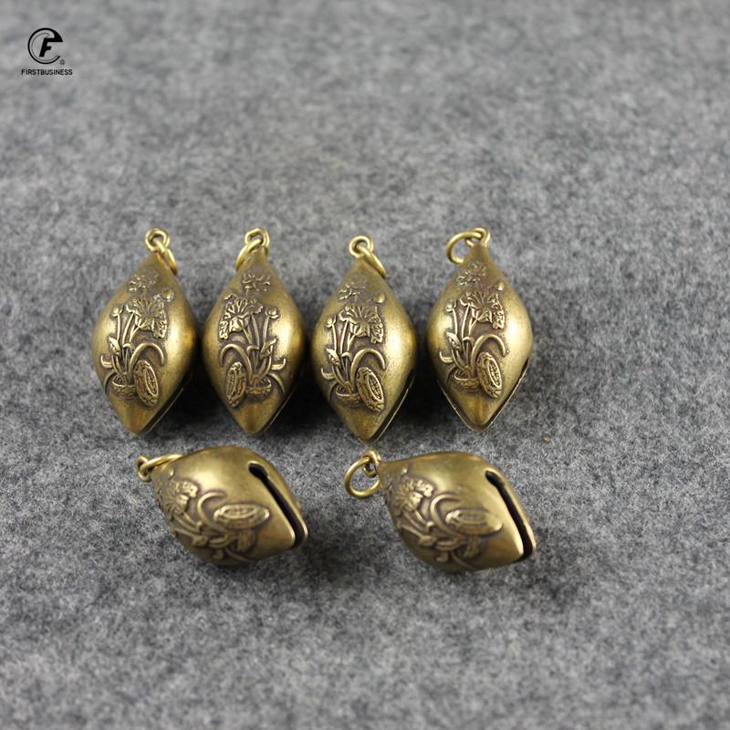 Медные модные цветы Колокольчик Маленькие украшения Настольные Фэн-шуй Декорации Ретро Латунные Брелоки Подвески Домашний Декор для Гостиной