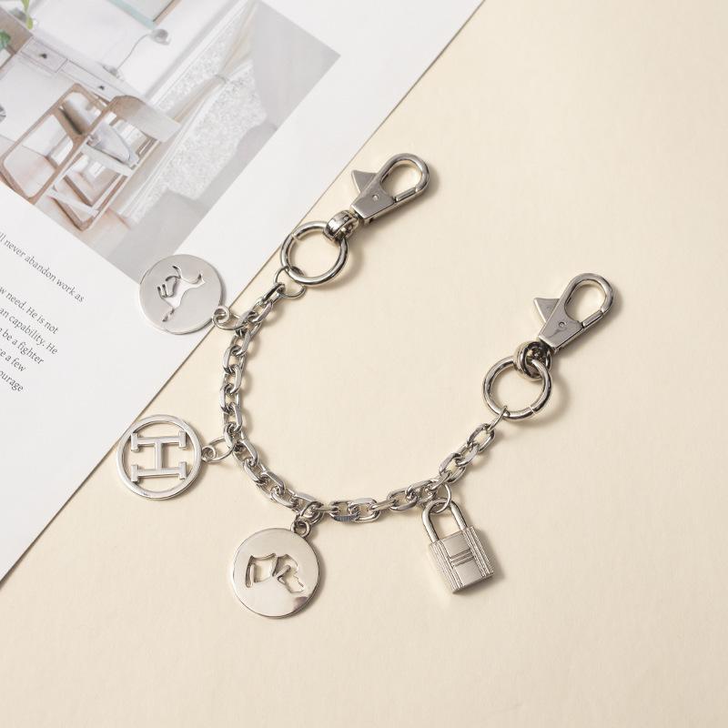 H House Gold Bag Charm Pendant: Women's Decorative Chain Keychain Accessory