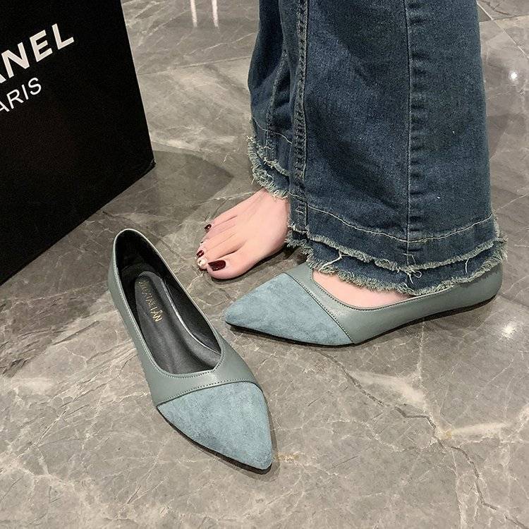Versatile French Low-heeled Light-mouth Ladyshoes Fashionable Xiaoxiangfeng Flat-soled Single Shoes Women's Autumn New Models