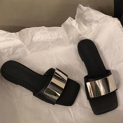 Туфли-шлепанцы с квадратным носком, темпераментные, на плоской подошве, женские, для улицы, с металлическим дизайном, с открытым носком, 2025, повседневные, универсальные, французские, крутые шлепанцы на одной перемычке