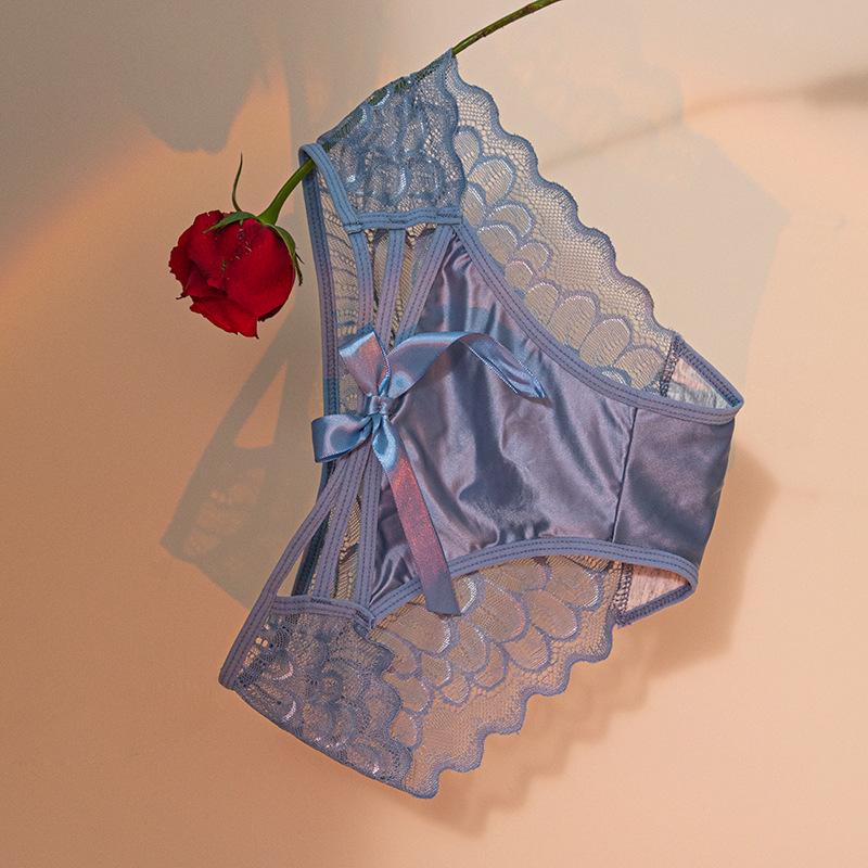 Атласные трусики-слипы со средней посадкой и кружевом - Сладкие и Сексуальные