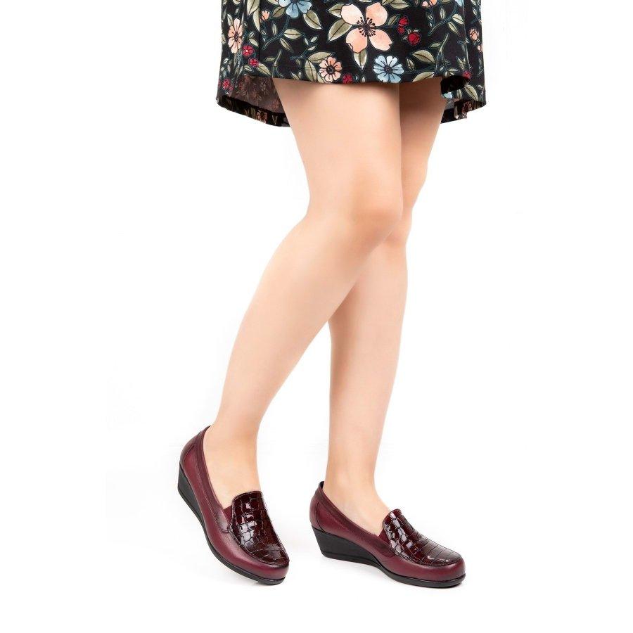 Женские повседневные туфли на танкетке из натуральной кожи на каблуке