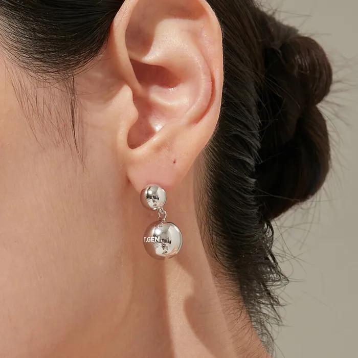 Teazen Maximized Silver Ball Chubby Silver White Earrings TEDSVW14037M
