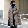 МОДА Белый утиный пух длинный пуховик женский 2024 зимняя новая свободная утолщенная модная однотонная куртка выше колена с капюшоном модная одежда