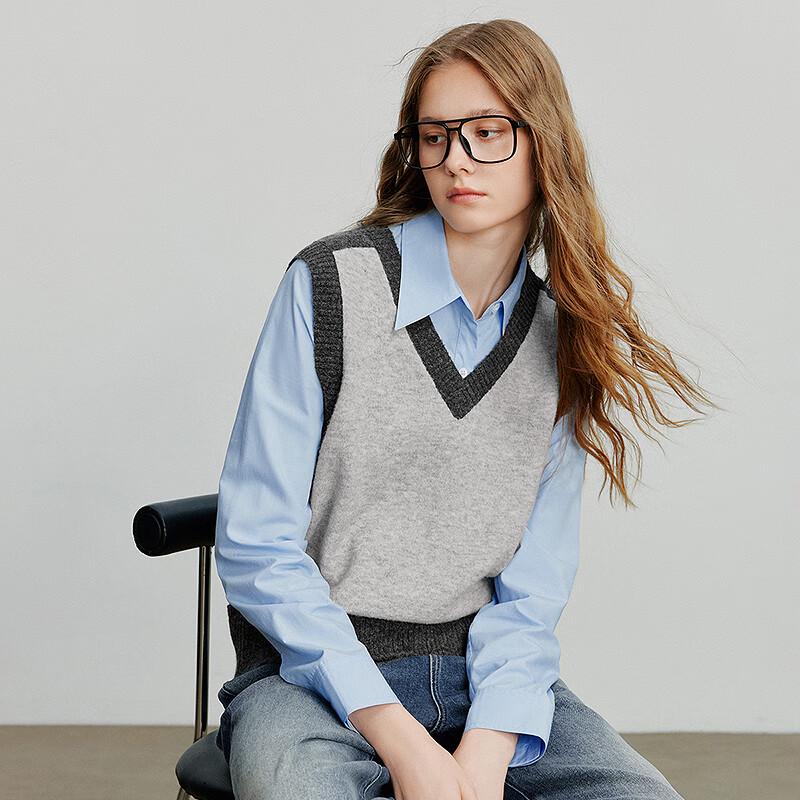 Chuyu Women's V-Neck Color Block Knit Vest