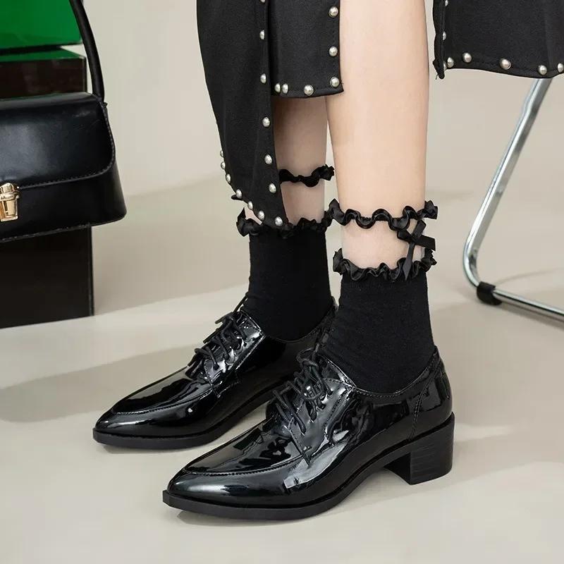 Осенние женские туфли на каблуках со шнуровкой, туфли дерби, роскошные черные лакированные женские рабочие туфли, модные туфли с острым носком на квадратном каблуке, тонкие туфли