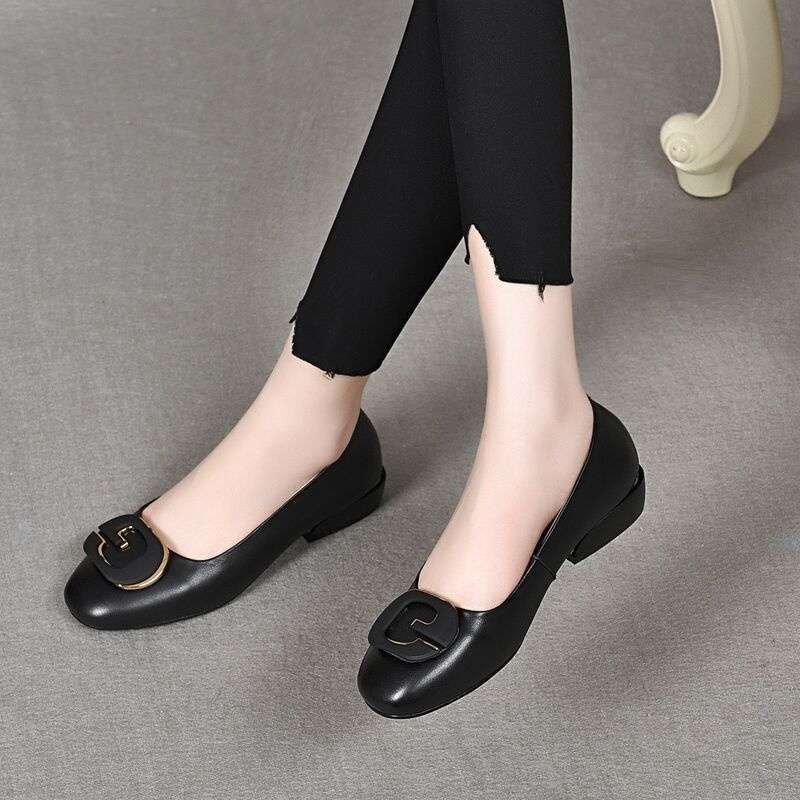 Round Head Doudou Shoes Women's Summer 2025 New Soft-soled Shallow Mouth Low-heeled Single Shoes Soft Leather Flat-soled Four-season Shoes