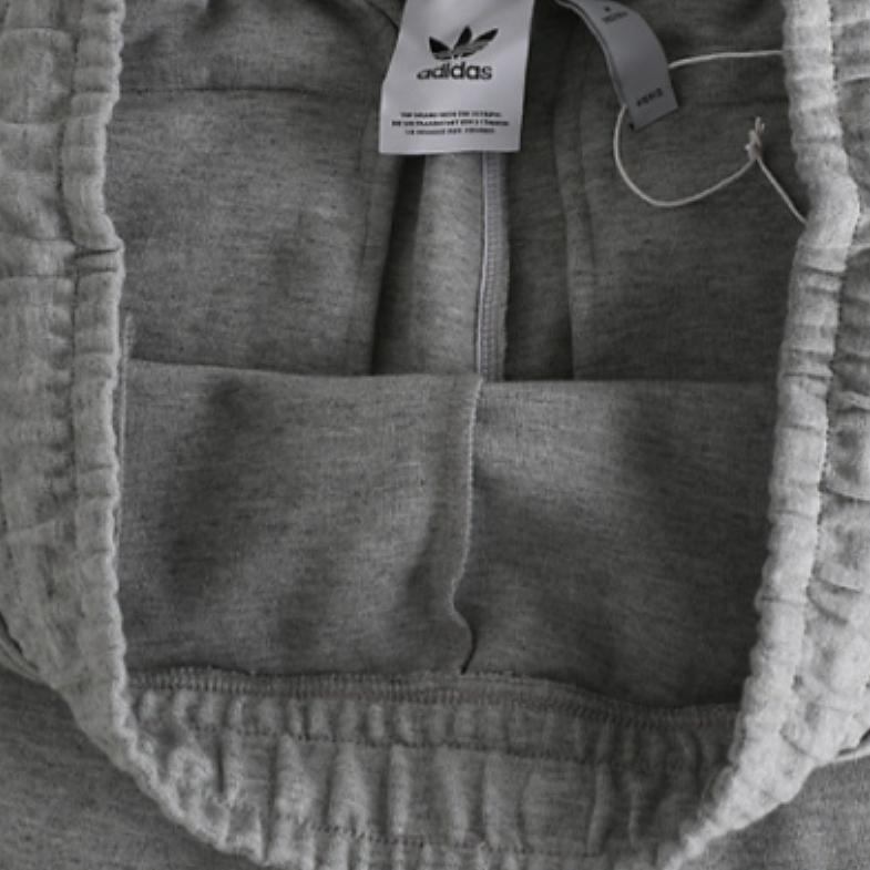adidas Оригинальные ветрозащитные дышащие прочные спортивные брюки со шнуровкой и манжетами, мужские брюки серого цвета DN8038