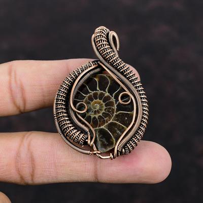 Подвеска из окаменелости аммонита, подвеска из медной проволоки, подвеска ручной работы, дизайнерская подвеска из меди, настоящие драгоценные камни, подарок для нее