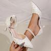 Блестящая ткань, тонкие высокие каблуки, туфли-лодочки для женщин, жемчужный ремешок на щиколотке, банкетные туфли для вечеринки, женские элегантные туфли-лодочки с острым носком, белые свадебные туфли-лодочки