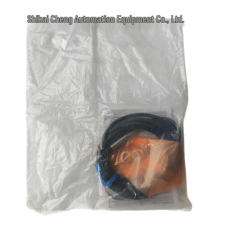 E2B-S08KN02-WP-B1 2M Omron M8 Proximity Sensor, PNP Output, 2mm Detection Range