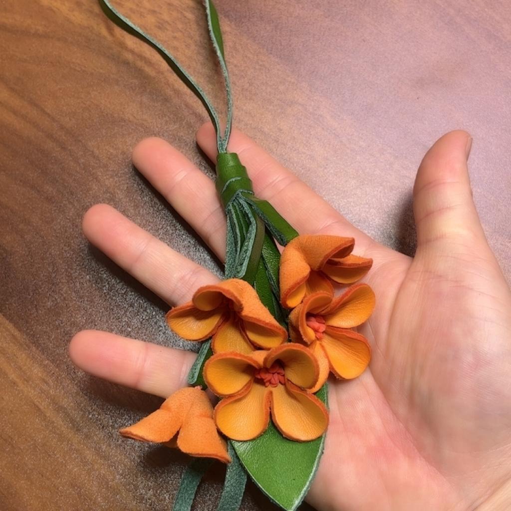 Мода Натуральная Коровья Кожа Подвеска-Цветок Брелок Шарм для Сумки Ежедневник Османтус Подвеска для Ключей Автомобиля Креативная Подвеска Тюльпан Аксессуары для Сумки