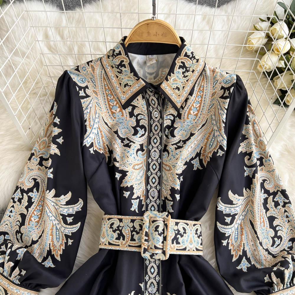 МОДА Платье-рубашка в стиле ретро с принтом в стиле суда, воротником-поло, новое высококачественное платье с французской талией, весна 2024 г.