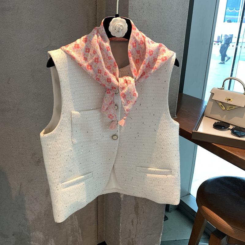 Xiaoxiangfeng Temperament Celebrity Outer Scarf Light And Familiar French Versatile Square Scarf Comfortable Neck Protection Floral Scarf Silk Scarf