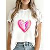 Белая футболка с розовым принтом в виде сердца для повседневной носки