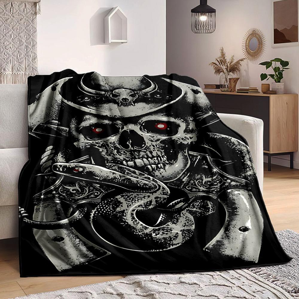1pc Skull, Snake Blanket - Lightweight Flannel Fleece with Digital Printing, Soft Warm for Sofa, Travel, Camping, Office yy251018320