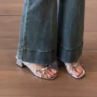 Женская верхняя одежда на высоком каблуке 2025 лето новинка универсальный нишевый французский модный бант толстый каблук шлепанцы женские сандалии