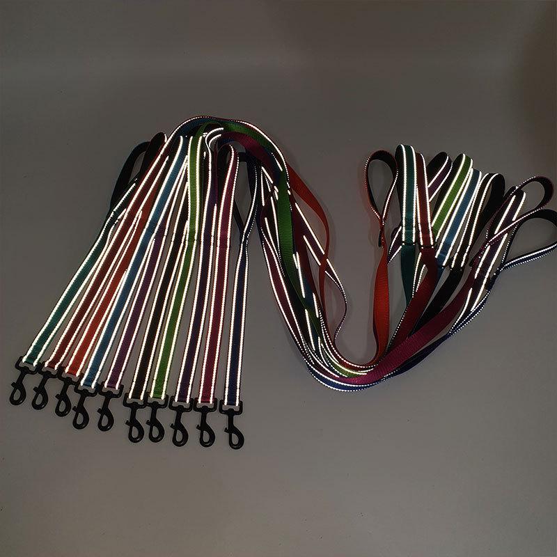 Светоотражающий взрывозащищенный амортизирующий поводок с двумя ручками для крупных собак