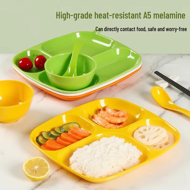 Меламиновая обеденная тарелка формата А5, разделенная на четыре секции