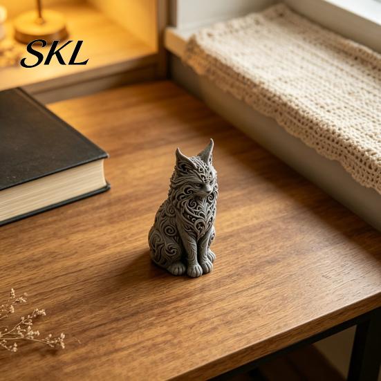Modern Cat Desktop Accessory 3D Printed Maine Ornaments, Figurine for Table Decor, Cool Non-tip Ornament Sculpture with Intricate Details, Gifts