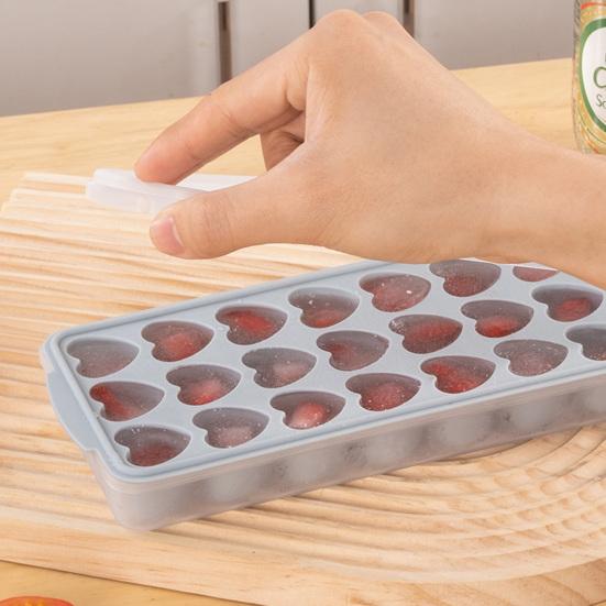Ice Grid Mould Heart-shaped Ice Lattice Mold with Lid Stackable Easy To Remove Food Grade Silicone Tray Ice Cube Maker