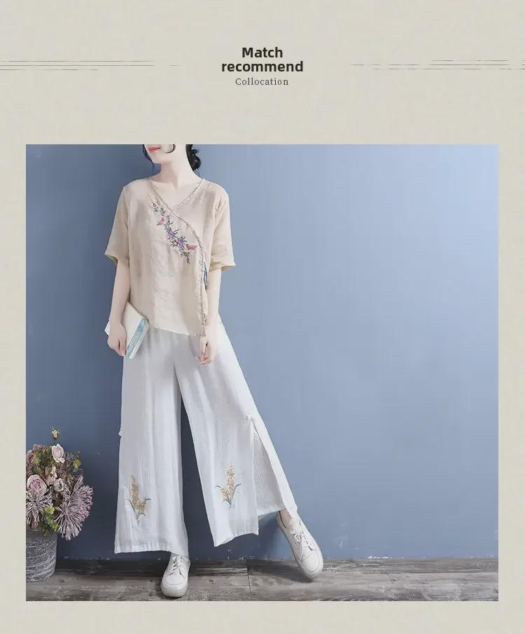 Women's Ethnic Style Cotton & Linen Shirt: Retro Olive Wood Buttons, Slanted Collar, Embroidery, Loose Five-Point Sleeves, Pullover.