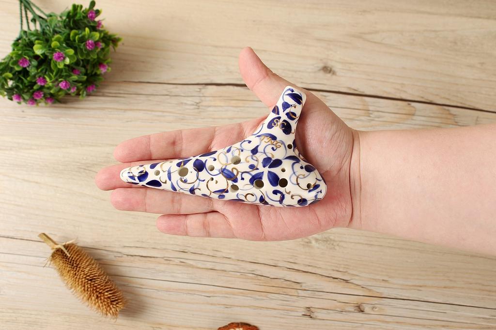 TNG Ocarina музыкальный инструмент роскошная одинарная окарина Wind Wind глазурованная отделка синий цветочный фарфор [сопрано/до-тональность/SC/12 отверстий/белый и синий]