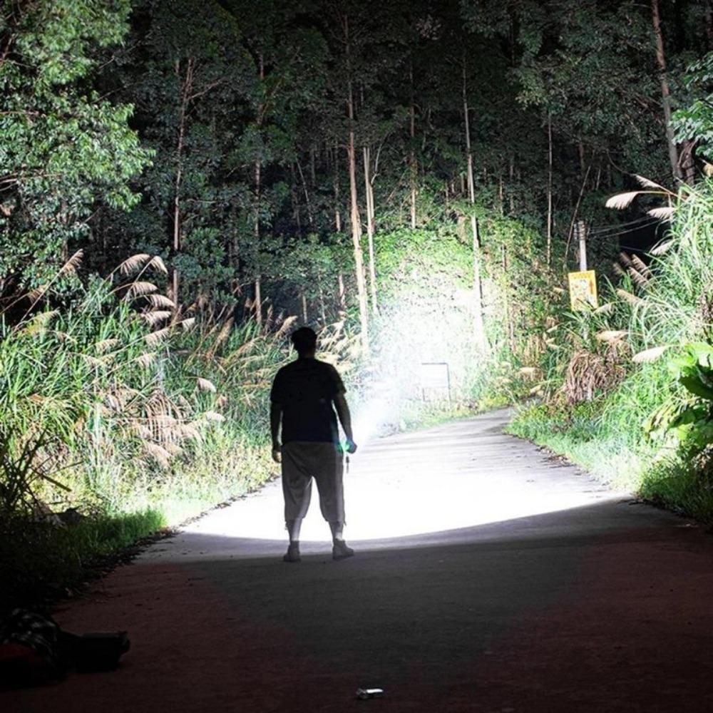 4000LM Portable Powerful LED Flashlight USB Rechargeable Torch Light Flashlight Tactical Lantern Long Shot Hand Lamp For Camping